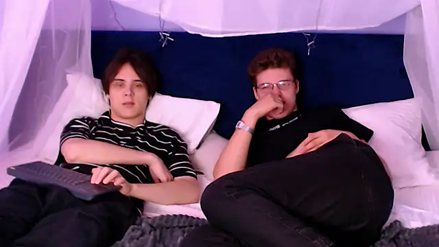 Snapshot of karl_mans chatting on September 16, 5:52 am karl mans online show from September 16, 5:52 am