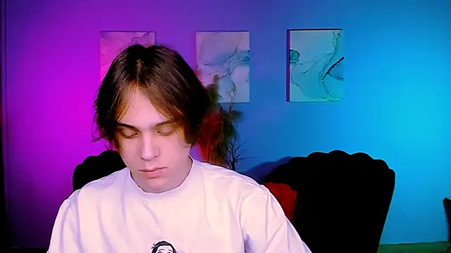 Snapshot of karl_mans chatting on November 10, 10:03 am karl mans online show from November 10, 10:03 am