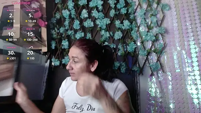 darling hott online show from November 18, 9:36 am