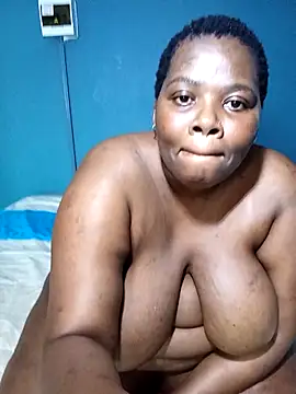 Snapshot of CuteHugeAxx chatting on October 29, 3:14 pm CuteHugeAxx online show from October 29, 3:14 pm