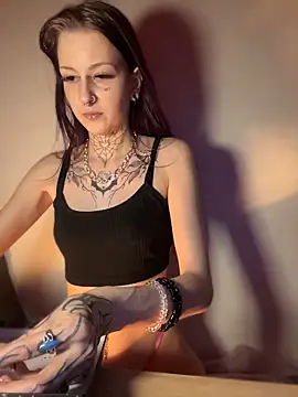 Seductively4 20 online show from April 10, 4:06 am