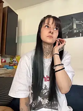 Snapshot of Seductively4_20 chatting on June 8, 8:04 am Seductively4 20 online show from June 8, 8:04 am