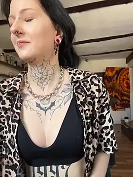 Snapshot of Seductively4_20 chatting on June 22, 7:38 am Seductively4 20 online show from June 22, 7:38 am