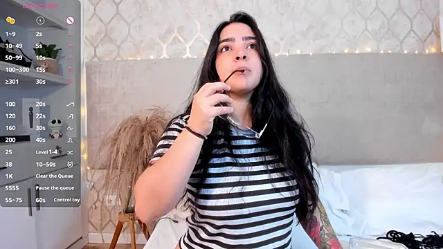 KamilaBetancourt online show from October 30, 12:50 pm