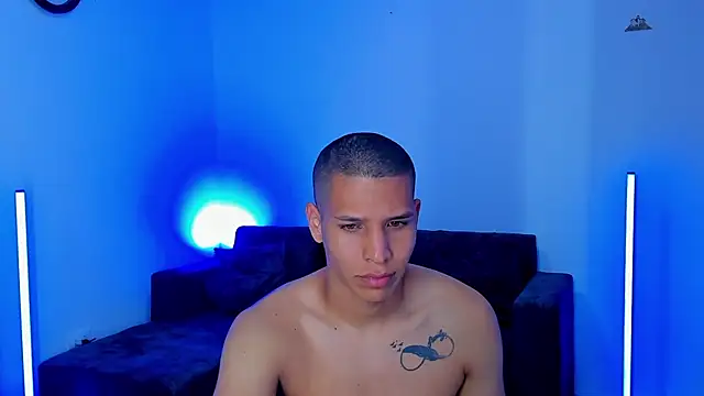 Latin Boyss  online show from October 5, 6:39 pm