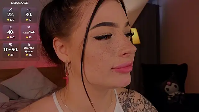 honey     bunny online show from April 11, 9:02 am