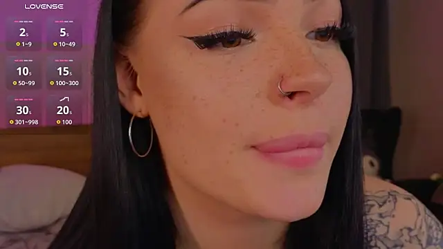 honey     bunny online show from April 14, 10:43 am