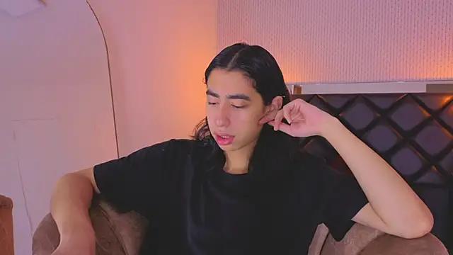 Snapshot of ryo_light chatting on June 18, 4:02 am ryo light online show from June 18, 4:02 am