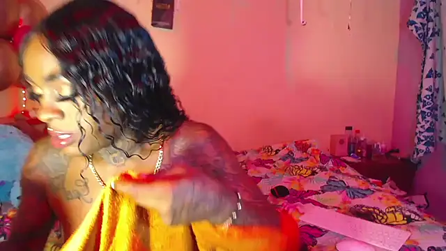 Snapshot of pink_7777 chatting on November 21, 11:47 pm pink 7777 online show from November 21, 11:47 pm