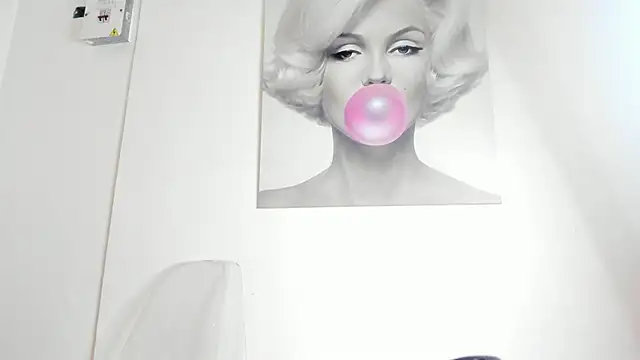 Snapshot of Akiraht chatting on November 17, 8:58 pm Akiraht online show from November 17, 8:58 pm