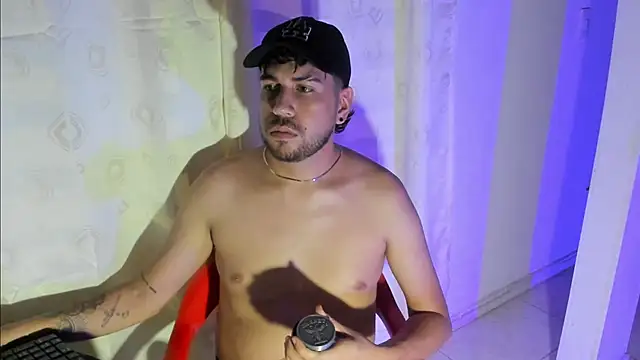 alehot223 online show from December 16, 1:10 am