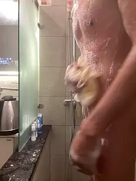 Snapshot of ggfddghuu chatting on February 16, 9:38 am ggfddghuu online show from February 16, 9:38 am