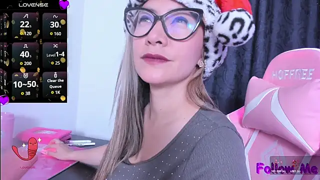 TilaTequila 15 online show from December 15, 3:49 pm