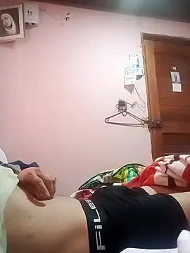 Snapshot of ozama423 chatting on September 10, 1:33 pm ozama423 online show from September 10, 1:33 pm