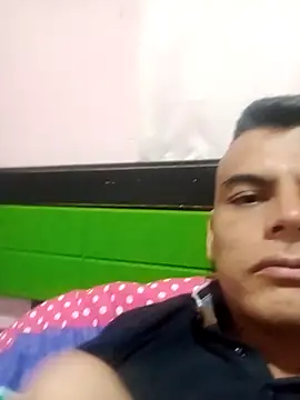 Snapshot of ozama423 chatting on September 27, 2:05 am ozama423 online show from September 27, 2:05 am