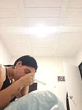 Samantha hotly online show from April 10, 9:25 am