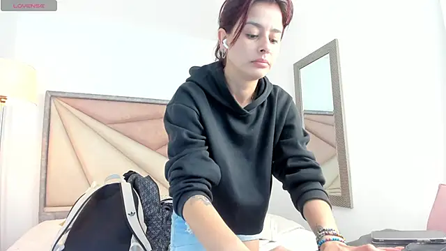 Snapshot of valerieMattson chatting on October 24, 5:53 pm valerieMattson online show from October 24, 5:53 pm