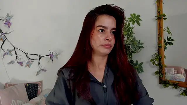 Snapshot of valerieMattson chatting on November 24, 5:45 pm valerieMattson online show from November 24, 5:45 pm