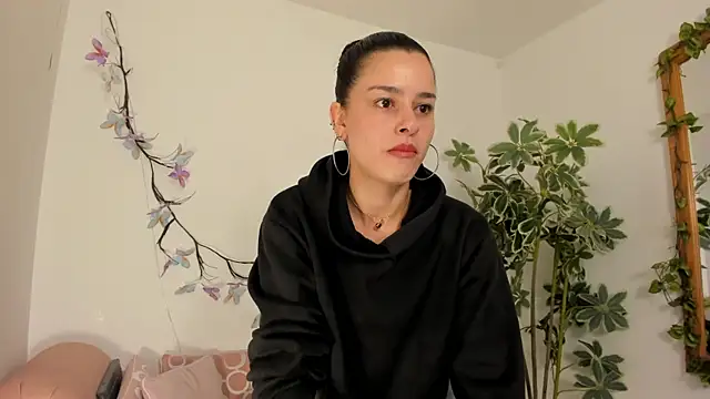 Snapshot of valerieMattson chatting on November 27, 4:31 pm valerieMattson online show from November 27, 4:31 pm