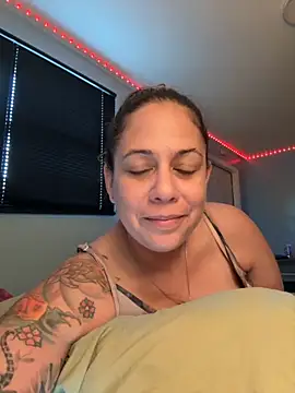 PrettyKittyMia online show from October 11, 7:56 pm