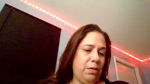 PrettyKittyMia online show from January 8, 5:21 am