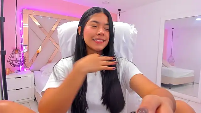 samantaa shy online show from April 20, 3:09 am