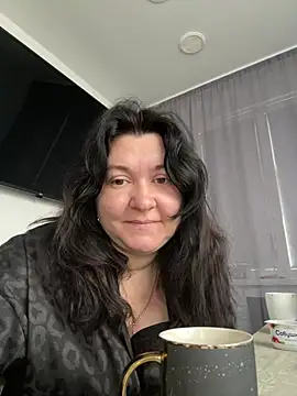 Liza Will online show from February 18, 7:15 am