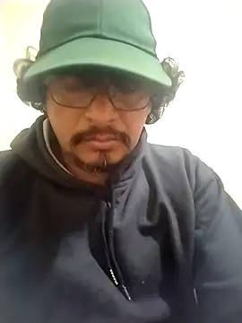 Snapshot of Satantin chatting on November 5, 1:11 pm Satantin online show from November 5, 1:11 pm