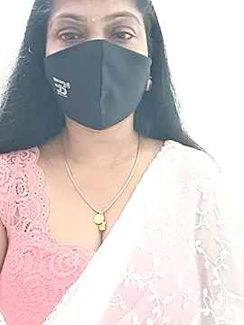 Snapshot of shivani27 chatting on April 2, 8:56 am shivani27 online show from April 2, 8:56 am