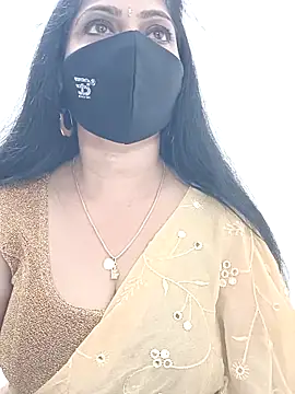Snapshot of shivani27 chatting on April 10, 4:12 pm shivani27 online show from April 10, 4:12 pm