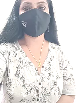 Snapshot of shivani27 chatting on April 26, 8:01 am shivani27 online show from April 26, 8:01 am
