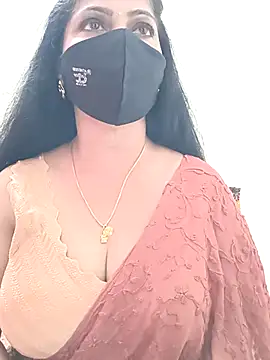 Snapshot of shivani27 chatting on May 3, 10:32 am shivani27 online show from May 3, 10:32 am