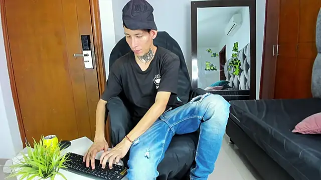 Davide 444 online show from October 7, 4:31 am