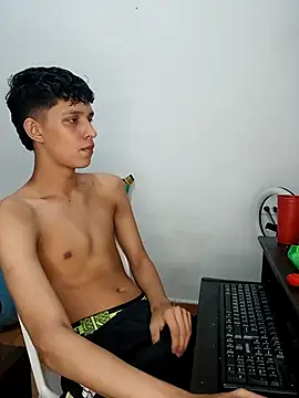 Snapshot of Allnei chatting on January 18, 10:13 pm Allnei online show from January 18, 10:13 pm