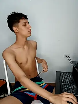 Snapshot of Allnei chatting on February 26, 11:15 pm Allnei online show from February 26, 11:15 pm