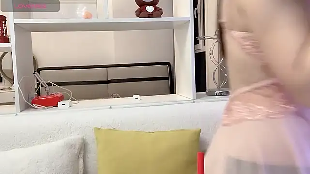 LunaDeVaal online show from April 23, 12:29 pm