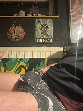 Flash0910 online show from April 14, 12:05 am