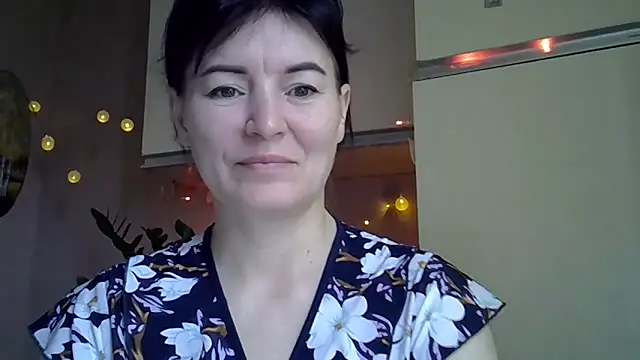 Krystal 82 online show from October 24, 10:11 am