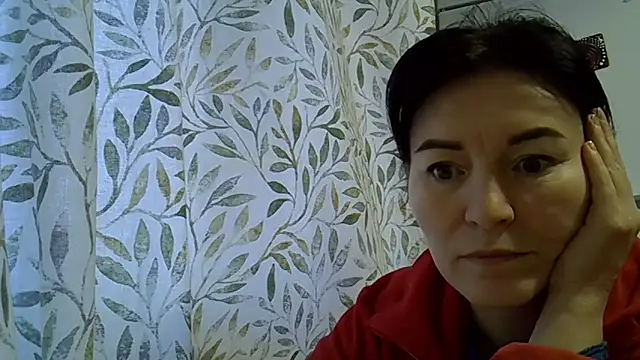 Krystal 82 online show from December 19, 10:33 am