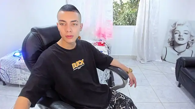 Dereck Boy8 online show from October 13, 8:53 pm