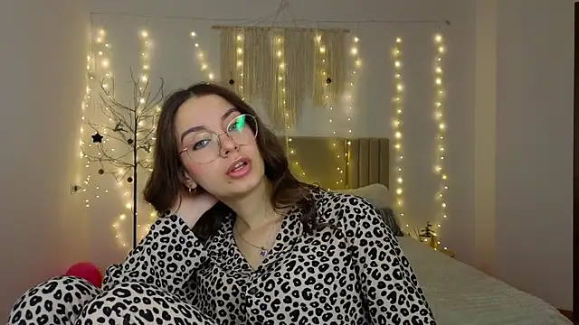 Snapshot of Real_cutie1 chatting on January 9, 1:47 pm Real cutie1 online show from January 9, 1:47 pm