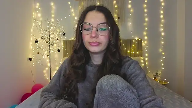 Snapshot of Real_cutie1 chatting on January 12, 1:38 pm Real cutie1 online show from January 12, 1:38 pm