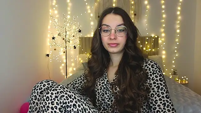 Snapshot of Real_cutie1 chatting on January 15, 1:37 pm Real cutie1 online show from January 15, 1:37 pm