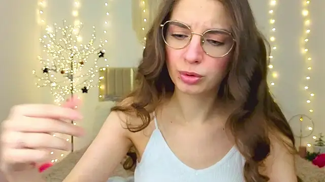 Snapshot of Real_cutie1 chatting on February 2, 1:43 pm Real cutie1 online show from February 2, 1:43 pm