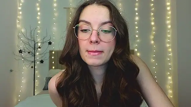 Snapshot of Real_cutie1 chatting on February 5, 1:38 pm Real cutie1 online show from February 5, 1:38 pm