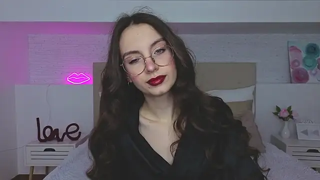 Snapshot of Real_cutie1 chatting on February 14, 1:52 pm Real cutie1 online show from February 14, 1:52 pm