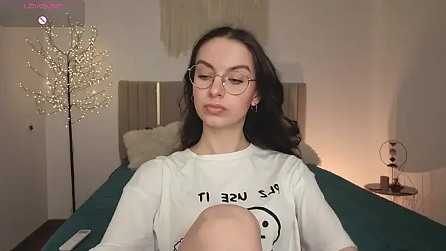 Real cutie1 online show from April 4, 2:03 pm