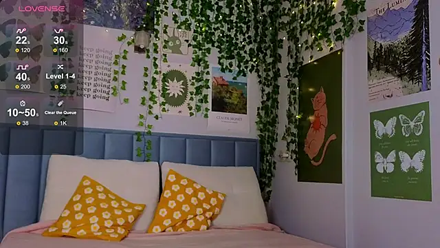 Ashley Pierce online show from October 20, 4:13 am