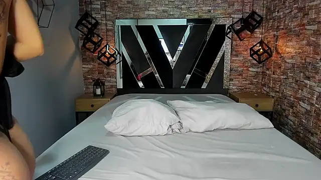 rubyrouge   online show from January 7, 7:16 pm