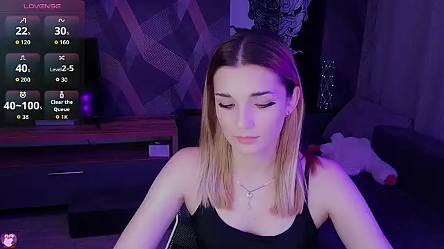 Sandy Belle online show from October 18, 9:37 pm